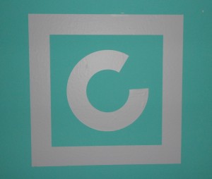 Das Logo des Robert Capa Zentrums für zeitgenössische Fotografie in Budapest.