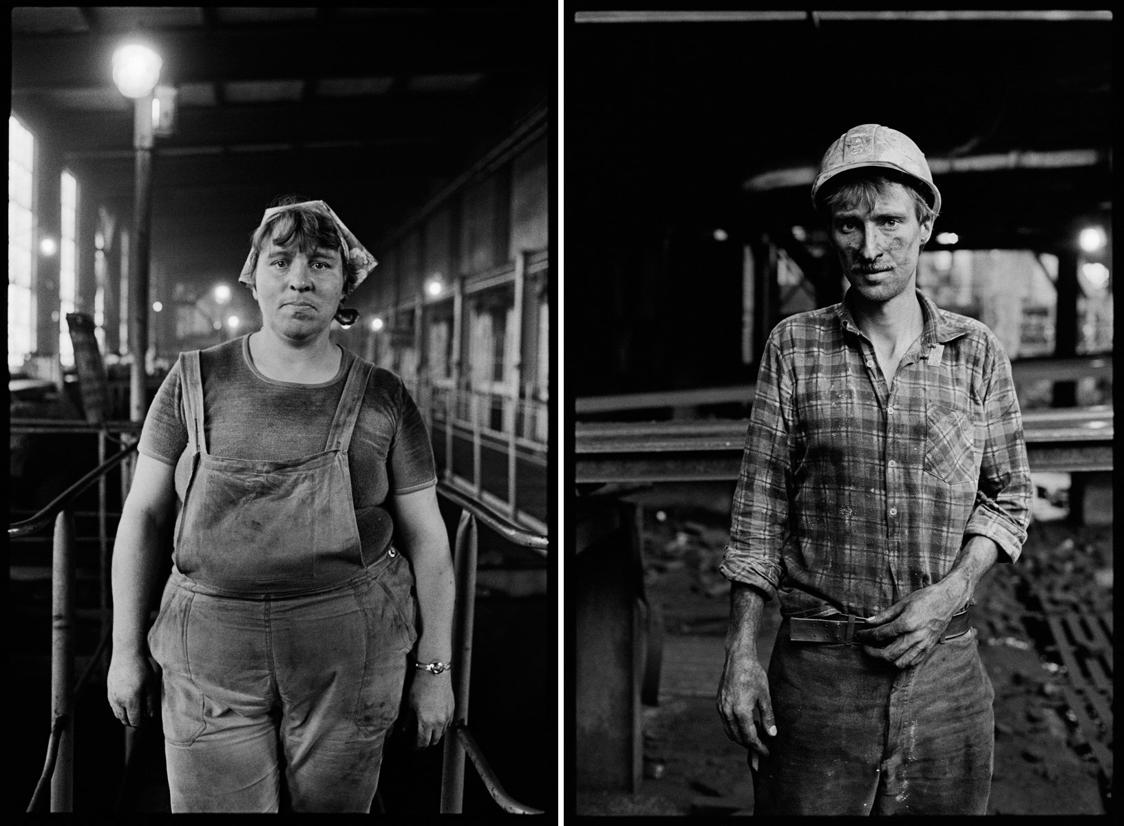 Eine Frau (links) und ein Mann (rechts) in Arbeitskleidung in einer Fabrik