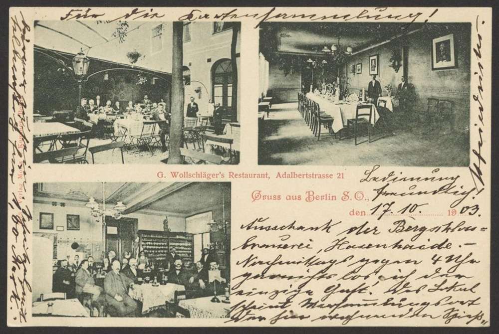Ansichtskarte mit vier Fotos von Lokal und Gästen sowie Text