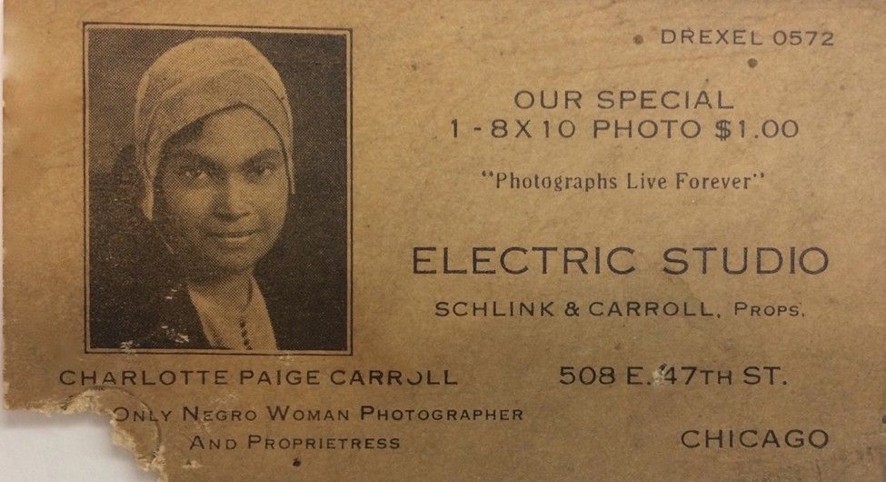 Porträtfoto einer jungen Frau; rechts Schrift
